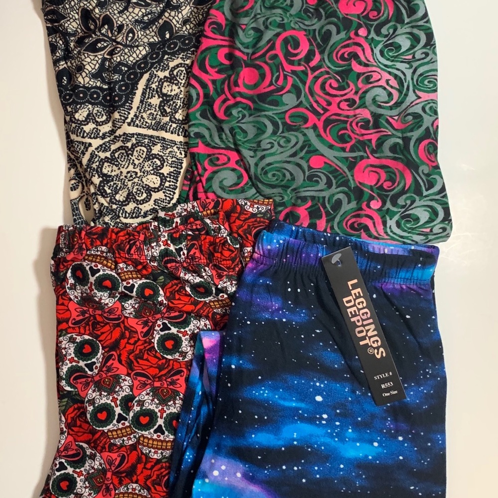 Leggings/Capris lot of Skulls, space, floral, lace
